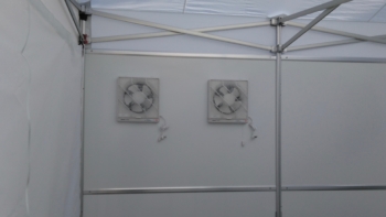 HEPAフィルター完備 屋外診療所