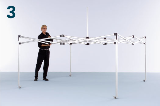 折りたたんであるモジュールを広げる。